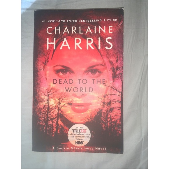 Books - Picture 2 of 9